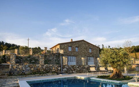 Villa Rufeno: Chalet, Biens, Mur De Pierre, Villa, Piscine