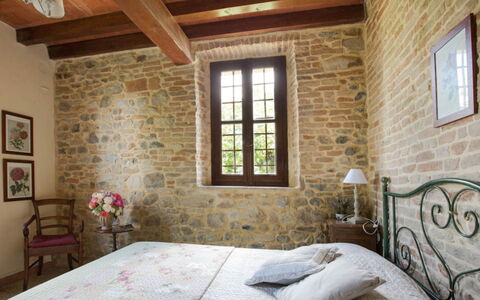 Cascina Arcangelo: Meubles, Mur, Design Intérieur, Bois, Plafond, Sol, Sol, Chambre, Pièce, Lit
