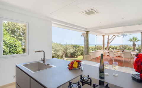 Villa delle Palme: Cuisine, Comptoir, Design Intérieur, Sol, Appareil De Cuisine, Meubles, Domicile, Sol, Plafond, Architecture