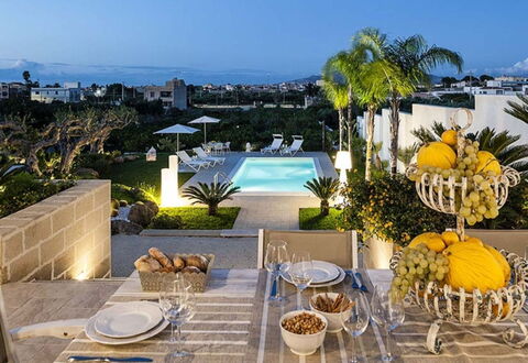 Villa della Laguna: Piscine, Recours, Eco Hôtel, Mobilier De Jardin, Aménagement Paysager, Cour, Jardin, Hacienda, Biens, Villa