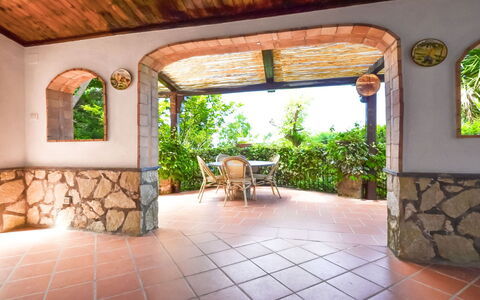 Villa Campanella: Recours, Plafond, Hacienda, Eco Hôtel, Ombre, Piscine, Plante D'Appartement, Tache De Bois, Structure En Plein Air, Pot De Fleur