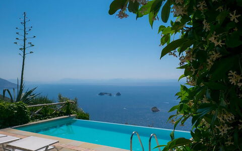Villa Sant'Agata: Bleu, Piscine, Recours, Mer, Eco Hôtel, Tropiques, Villa, Ville Resort