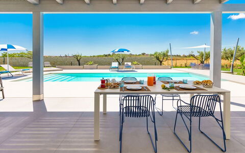 Villa Marzamemi: Meubles, Mobilier De Jardin, Chaise, Table, Table Cuisine Et Salle A Manger, Tableau De Plein Air, Restaurant, Recours, Patio, Piscine