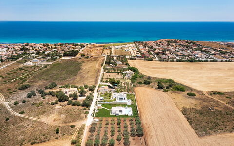 Villa Marzamemi: Jour, Arbre, Vue Du Ciel, Zone Résidentielle, Photographie Aérienne, Paysage, Design Urbain, Lot Terre, Biens, Banlieue