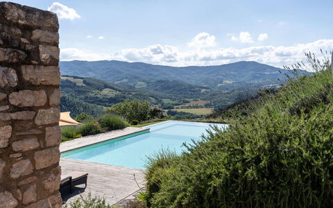 Villa Collinette: Colline, Chaîne De Montagnes, Piscine, Crête, Ferme
