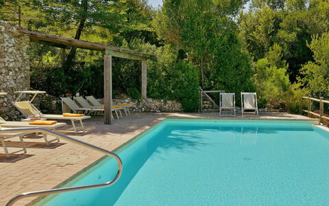 Villa Ginevra: Piscine, Mobilier De Jardin, Meubles, Recours, Composite, Eco Hôtel, Ombre, Chaise, Balancelle, Thermes