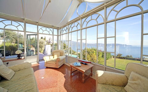 Tenuta le Selve: Eco Hôtel, Biens, Ombre, Villa, Plante D'Appartement, Porche, Balcon, Manoir, Daylighting, Structure En Plein Air