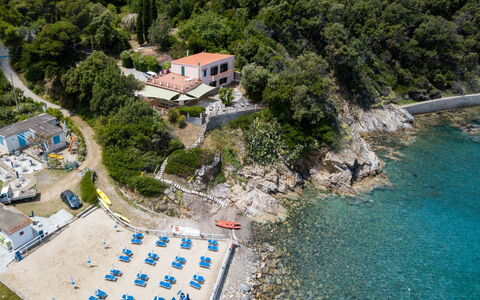 Villa Marciana: Plan D'Eau, Côte, Cotiers Et Relief Océaniques, Rive, Mer, Recours, Plage, Baie, Tropiques, Océan