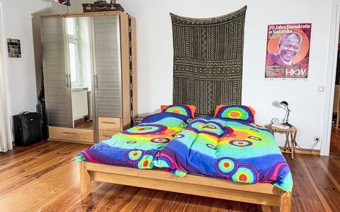 Regenbogen: Meubles, Design Intérieur, Sol, Chambre, Bois, Sol, Lit, Drap De Lit, Textile, Parquet