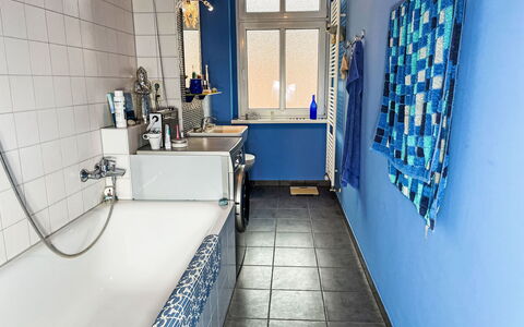 Regenbogen: Bleu, Luminaire Plomberie, Salle De Bains, Baignoire, Sol, Plomberie, Sol, Robinet, Évier, Pièce