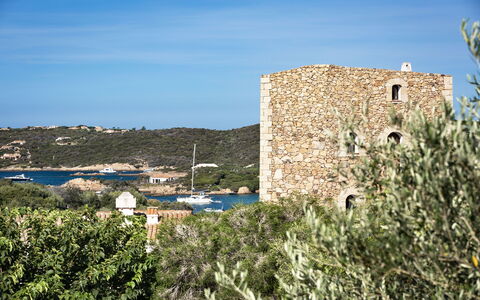 Porto Cervo Apartments Wifi And Ac: Côte, Cotiers Et Relief Océaniques, Mer, Rive, Baie, Mur De Pierre, Château, Promontoire