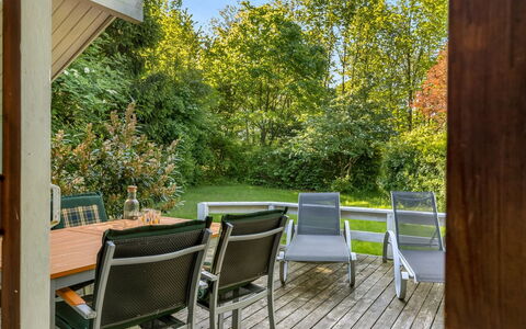 Ung - 30Km from the Sea: Domicile, Chalet, Porche, Dur, Siding, Plate-Forme, Ombre, Planche, Biens, Batiments Jardin