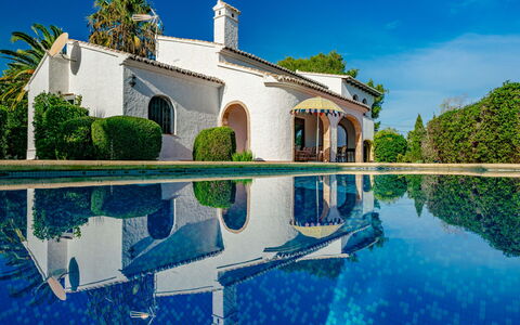 Bea: Piscine, Recours, Appartement, Hôtel, Condominium, Ville Resort, Thermes, Villa, Eco Hôtel