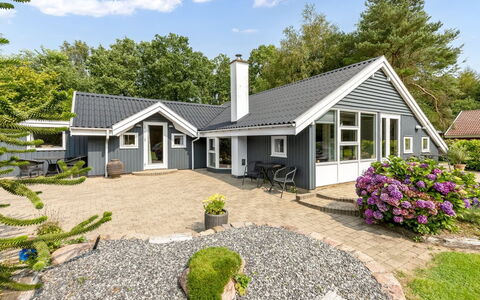 Lenya - 33Km from the Sea: Chaîne De Montagnes, Vallée, Village De Montagne, Ville Resort