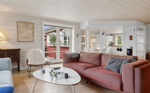 Ingert - 1Km from the Sea: Meubles, Canapé, Design Intérieur, Bois, Sol, Salon, Domicile, Sol, Plafond