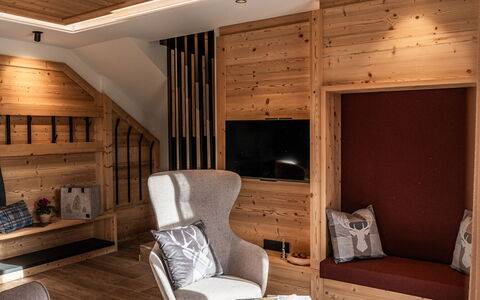 Baita Granda: Meubles, Design Intérieur, Sol, Bois, Sol, Plafond, Salon, Éclairage, Domicile, Pièce