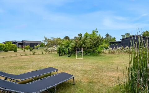 Blomma - 1Km from the Sea: Lot Terre, Pelouse, Jardin, Ombre, Aménagement Paysager, Cour, Arrière-Cour, Passerelle, Mobilier De Jardin