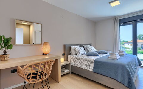 Frani: Lit, Meubles, Design Intérieur, Chambre, Sol, Sol, Plafond, Literie, Drap De Lit, Pièce