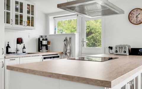 Rikkart - from the Sea: Cuisine, Comptoir, Appareil De Cuisine, Cabinetry, Meubles, Design Intérieur, Sol, Électroménager, Bois, Principaux Appliance