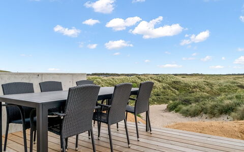 Tamina - 50M from the Sea: Bois, Domicile, Porche, Plate-Forme, Dur, Toit, Tache De Bois, Parquet, Eco Hôtel