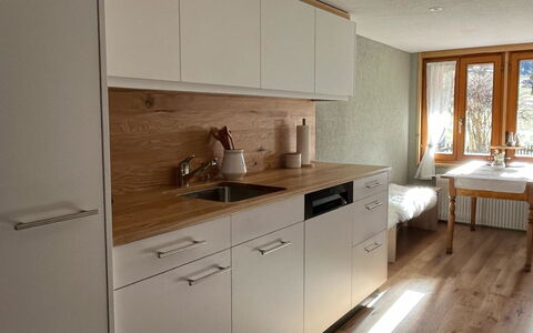 Flott: Meubles, Comptoir, Cabinetry, Cuisine, Bois, Sol, Design Intérieur, Sol, Appareil De Cuisine, Évier