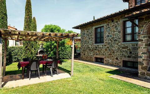 La Limonaia: Jardin, Pelouse, Chalet, Biens, Arrière-Cour, Cour, Hacienda, Ferme, Mobilier De Jardin, Cour