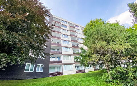 Weitblick: Appartement, Zone Résidentielle, Condominium, Bâtiment Commercial, Usage Mixte, Parking, Familiale, Balcon, Architecture Brutaliste
