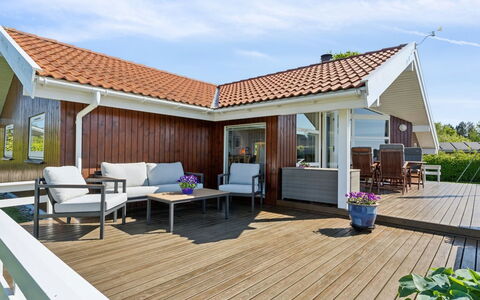 Gunwald - 230M from the Sea: Biens, Ombre, Allée, Ferme