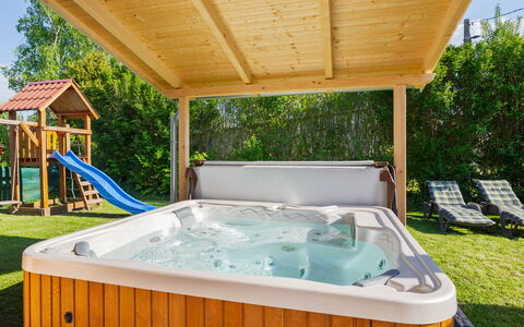 Hullám: Baignoire, Luminaire Plomberie, Piscine, Loisir, Tache De Bois, Plante D'Appartement, Eco Hôtel, Ombre, Pot De Fleur