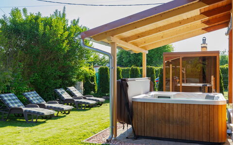 Hullám: Meubles, Piscine, Ombre, Recours, Loisir, Tache De Bois, Mobilier De Jardin, Chaise, Eco Hôtel