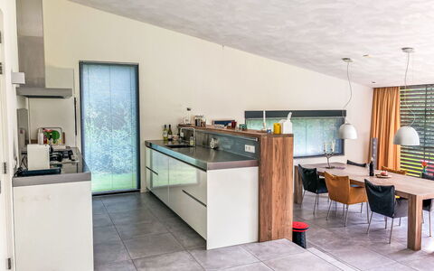 Villa Vrijheid: Design Intérieur, Meubles, Sol, Sol, Comptoir, Bois, Plafond, Cuisine, Luminaire, Éclairage