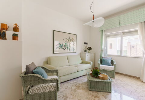 La Maison De Rosetta: Meubles, Design Intérieur, Sol, Mur, Sol, Canapé, Plafond, Pièce, Bois, Salon