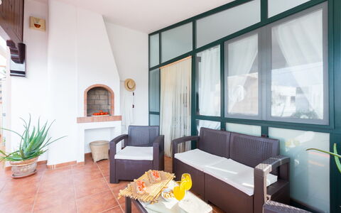 Appartamento Lido Specchiolla: Meubles, Design Intérieur, Sol, Sol, Plafond, Pièce, Chaise, Salon, Tache De Bois