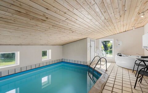Maylin - 350M from the Sea: Biens, Ombre, Allée, Ferme