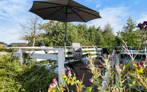 Maylin - 350M from the Sea: Biens, Ombre, Allée, Ferme