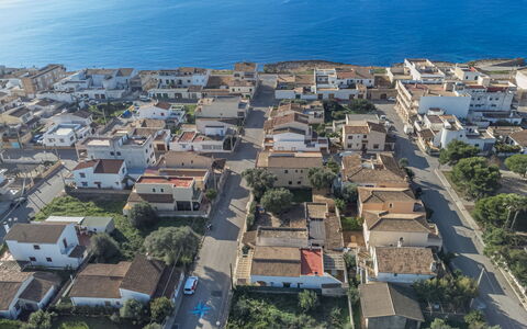 Villa Sa Rapita: Appartement, Balcon, Recours, Eco Hôtel, Ombre, Chaise, Condominium, Hôtel, Mobilier De Jardin