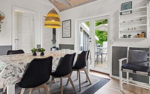 Nedelko - 30Km from the Sea: Meubles, Design Intérieur, Sol, Chaise, Bois, Sol, Table, Salle À Manger, Plafond, Table Cuisine Et Salle A Manger