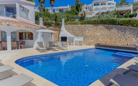 Villa Maitreya: Bleu, Plan D'Eau, L'Eau, Cotiers Et Relief Océaniques, Côte, Mer, Mobilier De Jardin, Rive, Océan, Ombre