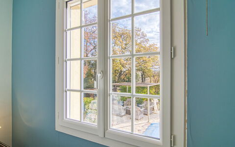 Villa Esterel: Bleu, Plan D'Eau, L'Eau, Cotiers Et Relief Océaniques, Côte, Mer, Mobilier De Jardin, Rive, Océan, Ombre