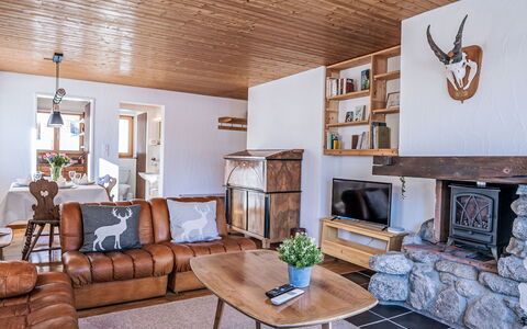 Chesa Primula: Meubles, Design Intérieur, Bois, Plafond, Salon, Pièce, Sol, Canapé, Sol, Domicile