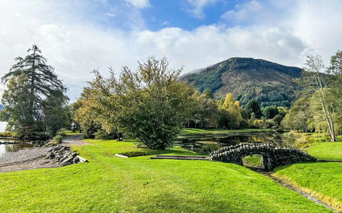 Loch Ness Granary: Maison, Domicile, Chalet, Biens, Allée, Balcon, Siding, Villa