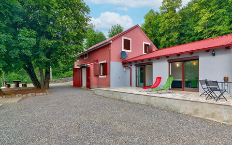 Luka: Maison, Domicile, Chalet, Biens, Allée, Balcon, Siding, Villa