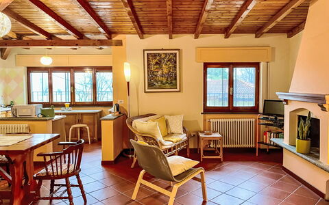 Tiglio: Maison, Domicile, Chalet, Biens, Allée, Balcon, Siding, Villa