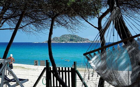 Camping Iscrixedda: Maison, Domicile, Chalet, Biens, Allée, Balcon, Siding, Villa