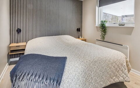 Solvejg - 30Km from the Sea: Design Intérieur, Chambre, Mur, Sol, Meubles, Lit, Sol, Bois, Plafond, Drap De Lit
