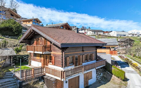 Nendaz 747: Maison, Toit, Domicile, Chalet, Zone Rurale, Village, Pente, Balcon, Porche, Siding