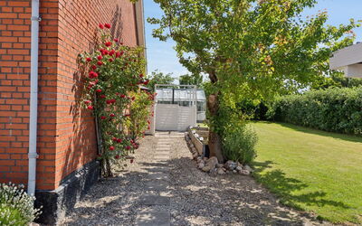 Deljan - 200M from the Sea