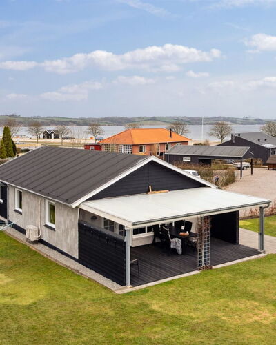 Dietlinde - 100M from the Sea