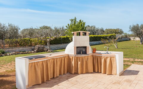 Villa Pallino: Jardin, Arrière-Cour, Ombre, Aménagement Paysager, Cour, Structure En Plein Air, Patio, Plante D'Appartement, Tuile