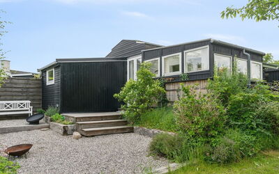 Holmfridur - 2Km from the Sea